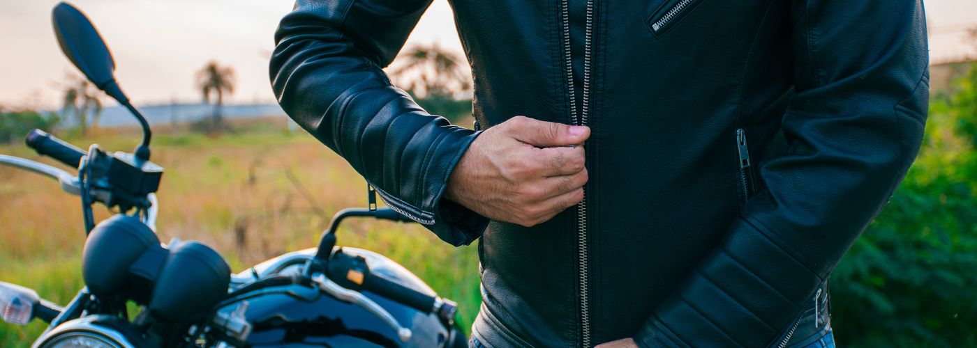 Differences Between Airbag Vests vs Airbag Jackets