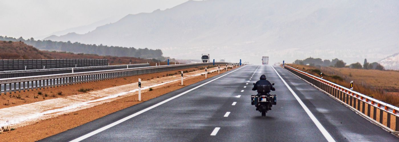 How To Keep Warm When Riding a Motorcycle Through Winter