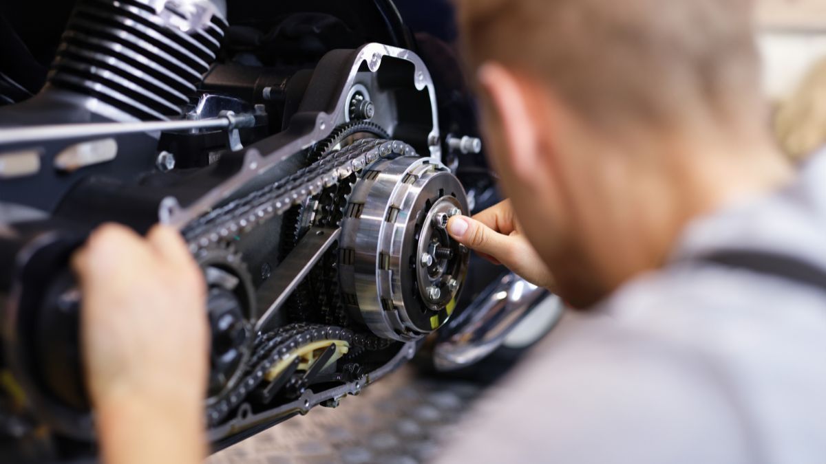 Warning Signs That Your Motorcycle Clutch Needs Repair